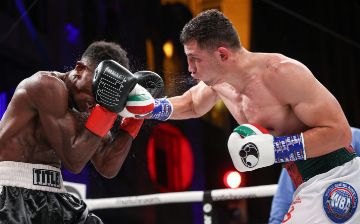 Рефери Гэри Риттера раскритиковали за незачтенный нокаут в бою Мадримова с Уокером