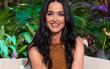 Кэти Пэрри выбила Лабубу из рук фаната на концерте