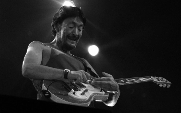 Умер британский певец и гитарист Крис Ри