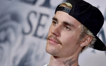 Джастин Бибер вызвал беспокойство фанатов провокационным роликом