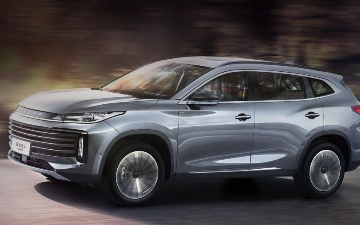 Обновленный EXEED TXL попал в объективы фотошпионов