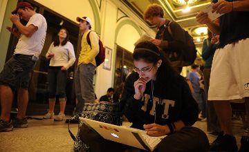 Американские вузы подали в суд на правительство США