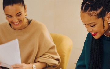 После скандала с изменой Амина Муадди выпускает сандалии, посвященные Рианне 