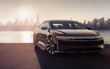 Lucid презентует электромобили Lucid Air Pure и Air Touring