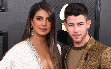 Приянка Чопра показала свою дочь от суррогатной матери