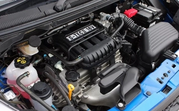 В жаркую погоду автомобиль испытывает повышенные нагрузки — автоэксперт