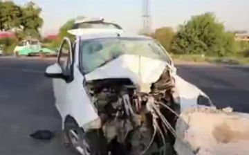 В Самаркандской области Spark въехал в бетонное ограждение. Есть погибший