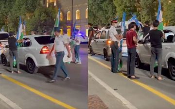 Столичные жители в День независимости массово крали флаги со столбов и организовывали кортежи 