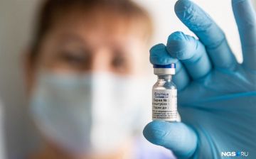 Эксперт прокомментировал идею использования вакцины Pfizer в сочетании со «Спутником Лайт»