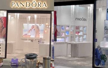 В Ташкенте из-за дождя затопило ТЦ Riviera