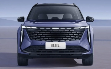 Geely показал салон нового Atlas