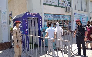 В Узбекистане за ночь выявили почти 300 новых случаев заражения коронавирусом