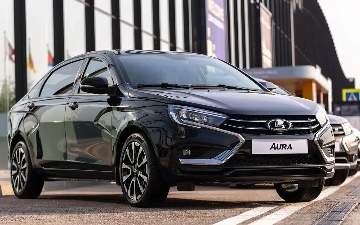 В российских автосалонах появилась новая LADA Aura