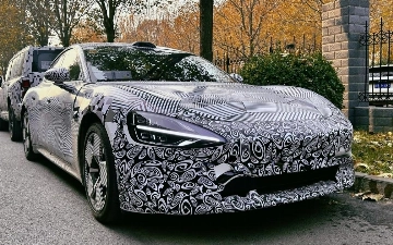 В сети показали живые фото нового электрокара Xiaomi в топовой комплектации