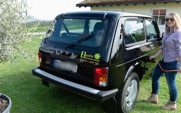 В Германии «Ниву» превратили в электромобиль