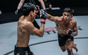 Боец MMA отправил в нокаут соперника за десять секунд