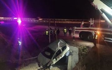 На перевале Камчик автомобиль «Спарк» не справился с управлением и вылетел в обрыв