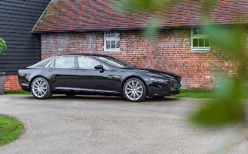 Роскошный седан Aston Martin выставлен на продажу