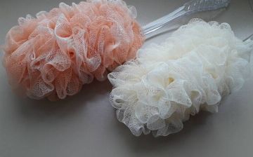 Как обычная мочалка может навредить здоровью