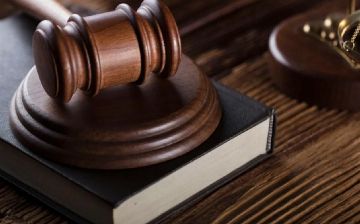 В Сырдарье пожилой мужчина, оставшийся без присмотра и обеспечения, подал в суд на двух сыновей