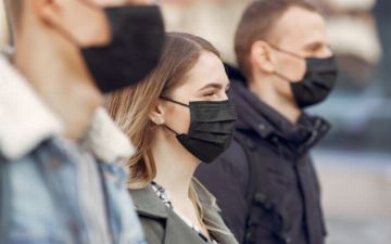 Ношение масок после вакцинации: узнали, почему это необходимо