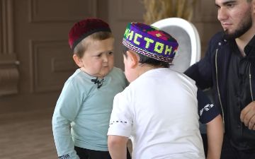 Названа сумма, за которую глава UFC предложил выкупить у блогера бой Хасбика против Абдурозика