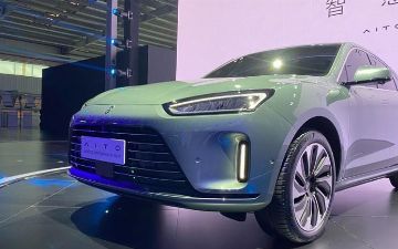 Huawei показала новый электрический кроссовер