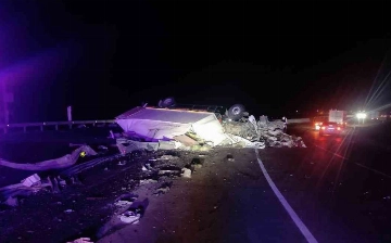 На Камчике Isuzu влетел в бетонное ограждение, есть погибшие