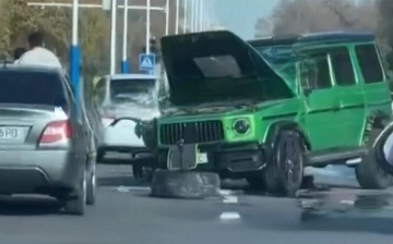 В Ташкенте водитель нового «Гелендвагена» разбил его ударом в столб