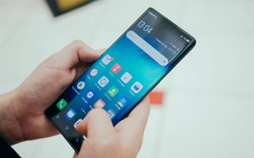 За год Узбекистан закупил смартфоны более чем на $240 млн