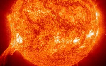 На Солнце произошли четыре сильные вспышки