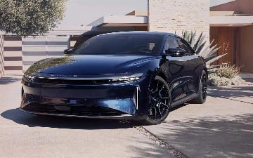 Автомобиль Lucid Air Sapphire стал самым быстрым в гонке на четверть мили