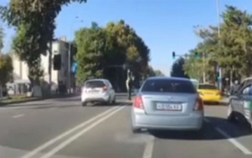 В Самарканде сотрудники ДПС проигнорировали наглого нарушителя на Spark — видео