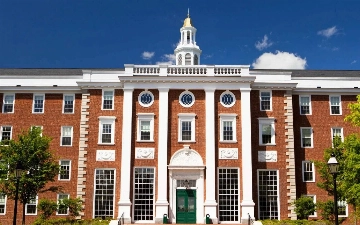 Американские вузы могут потерять $1 млрд из-за оттока иностранных студентов