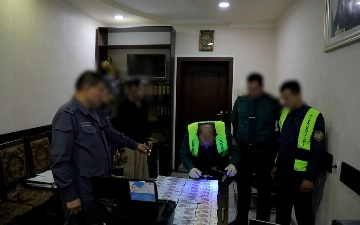 Под Ташкентом при попытке сбыта 26 млн сумов задержали пятерых фальшивомонетчиков
