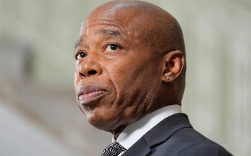 В США суд закрыл дело о коррупции против мэра Нью-Йорка