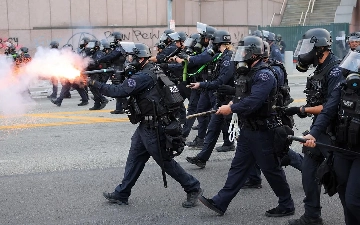 Трамп направил в Лос-Анджелес две тысячи бойцов Нацгвардии для подавления протестов