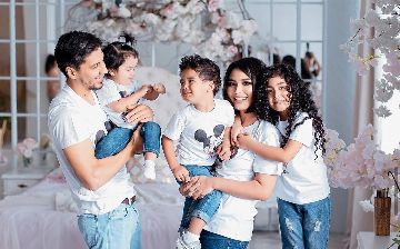 Маленький сын Мукаддас Садуллаевой во второй раз сломал экран телевизора - видео