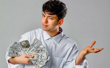 Блогер Озод Хурамов приобрел машину, узнайте какой марки - фото