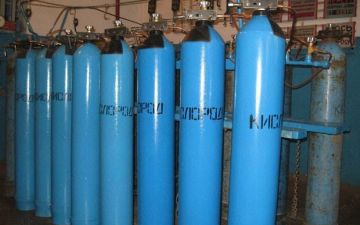 Узбекистан передал Афганистану тысячу кислородных баллонов