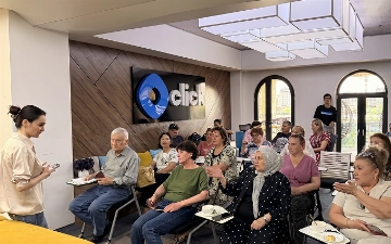 Click провёл образовательную встречу для старшего поколения — «Заботливый Click: связь поколений»