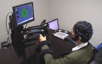 Ученые рассказали о том, что восстановление после инсульта может зависеть от доминирующей руки