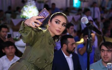 Муниса Ризаева назвала имена своих любимых певцов 