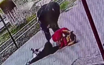 В Ташкенте арестовали мужчину, наблюдавшего за дракой сына и соседского мальчика