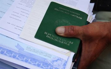 В Узбекистане указом президента сократят число разрешительных документов и лицензий