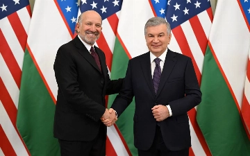 Шавкат Мирзиёев встретился с министром торговли США Говардом Латником