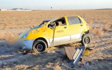 В Навоийской области водитель Matiz трижды перевернулся на своем авто и вылетел из машины