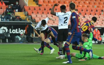 Поход за чемпионством продолжается: Барселона победила Валенсию в гостях - 2:3