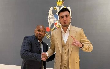 Сегодня Баходир Джалолов проведет мастер-класс с Роем Джонсом