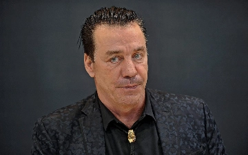 С Тилля Линдеманна сняли обвинения в насилии и домогательствах